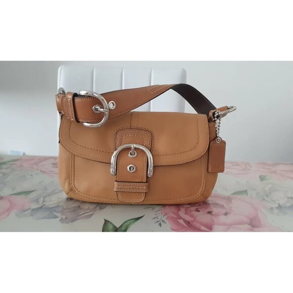 Vintage Coach Soho Tan Leather Buckle Flap Y2k Shoulder Bag m - Picture 1 of 15